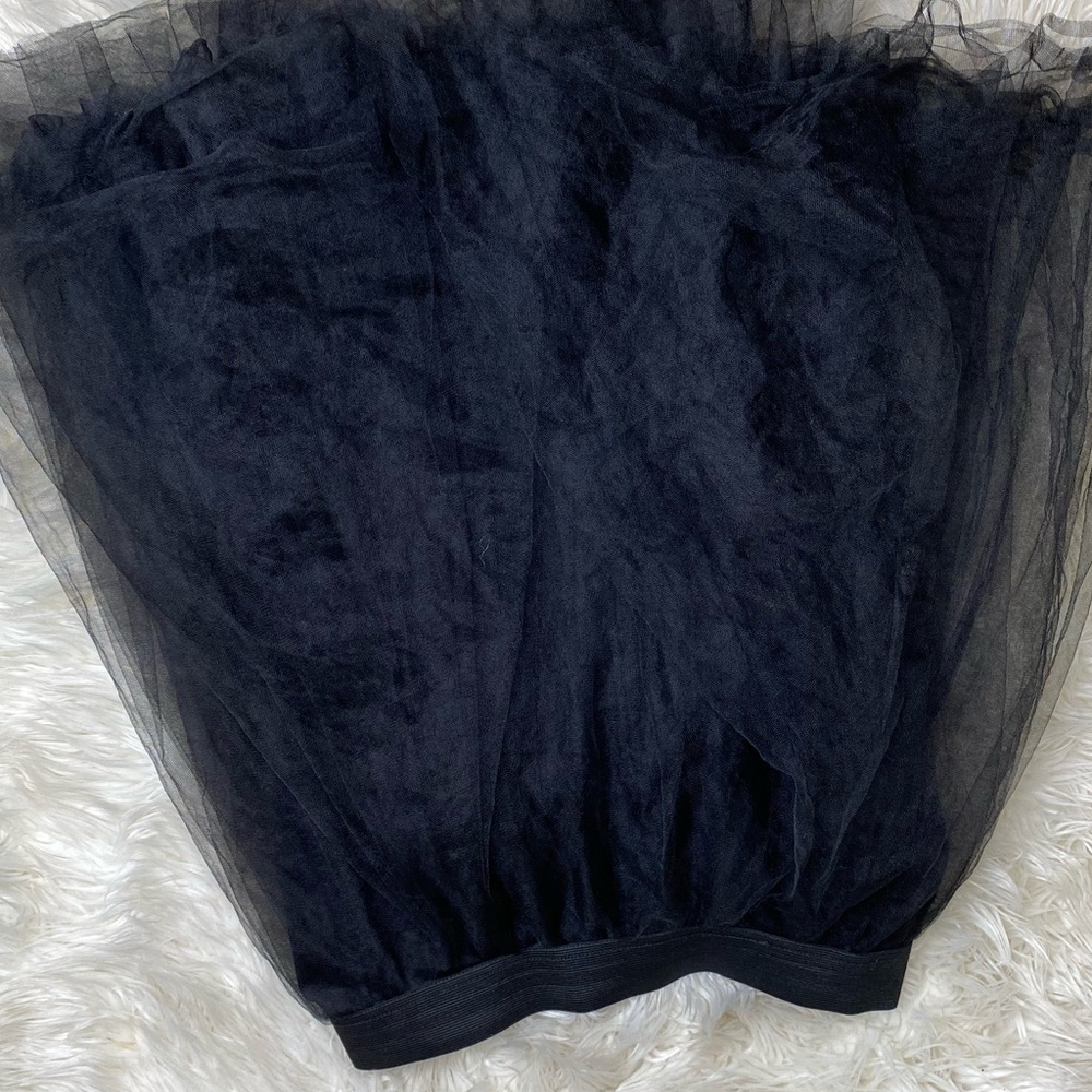 Black skirt